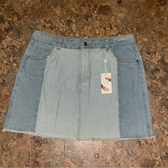 Chelsea and Violet Colorblock Patchwork Jean Skirt Blue Denim Raw Hem Size 31 - Picture 5 of 12